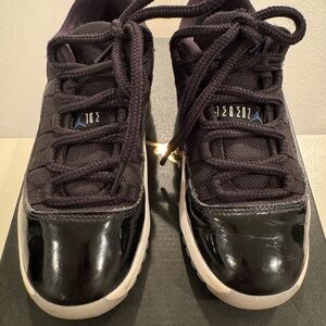 JORDAN 11 RETRO LOW